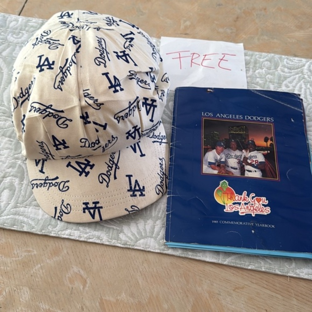 Vintage LA Dodgers Oversized Newsboy Cabbie Cap w/FREE 1985
